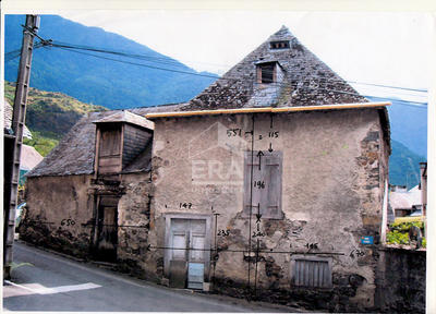 Maison - 140 m² - 1 pièce