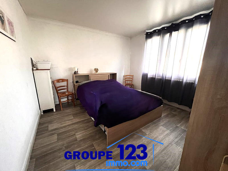 Maison - 260 m² - 11 pièces