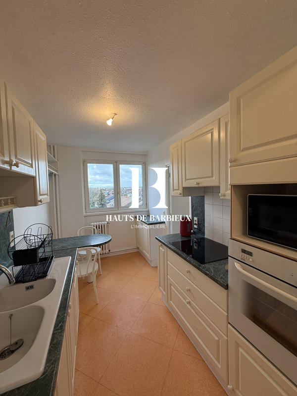 Appartement - 85 m² - 4 pièces