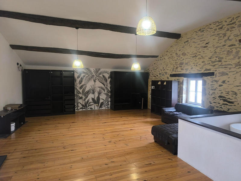 Maison - 215 m² - 8 pièces