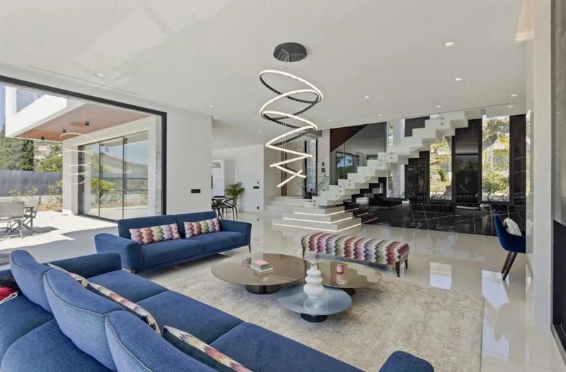 Villa - 350 m² - 7 pièces