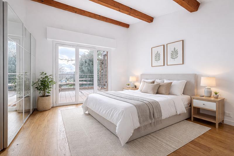 Maison - 263 m² - 11 pièces