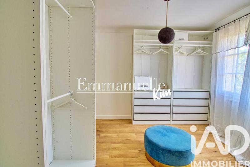 Maison - 270 m² - 10 pièces