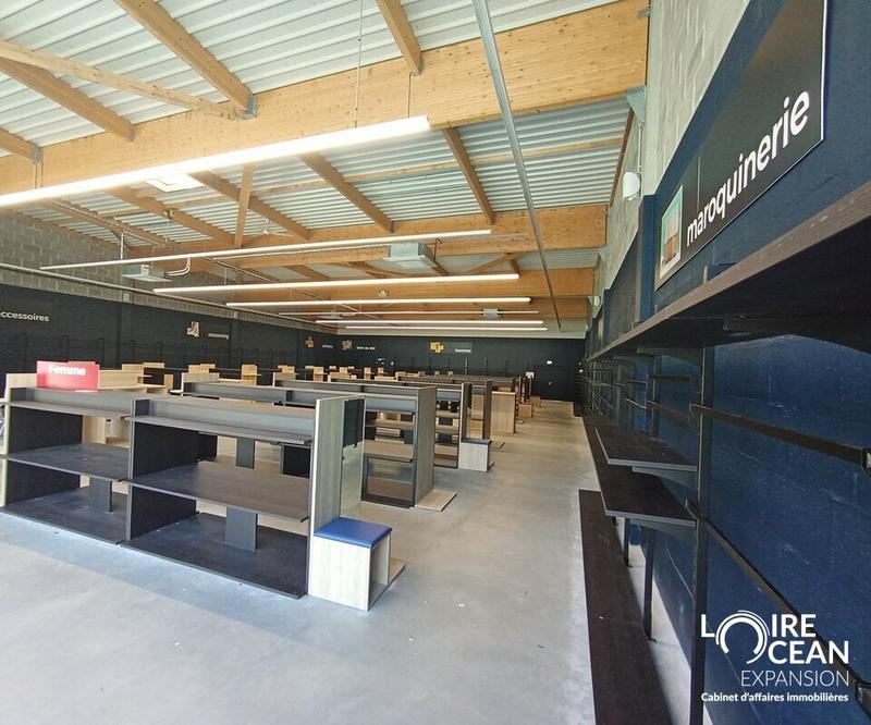 Local commercial - 560 m²