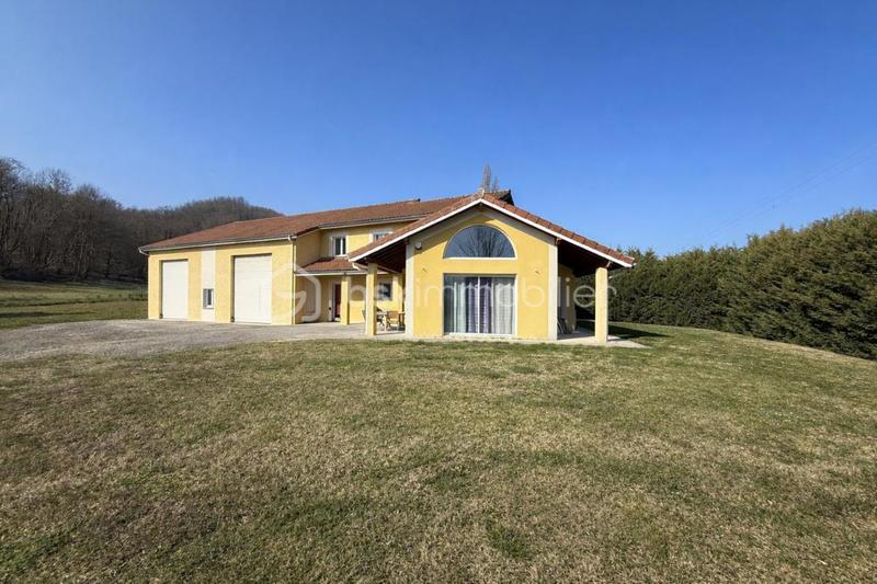 Maison - 186 m² - 5 pièces