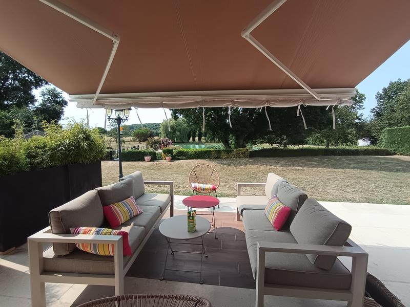 Maison traditionnelle - 210 m² - 7 pièces