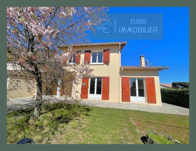 Maison - 87 m² - 7 pièces