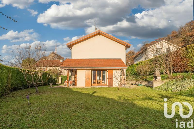 Maison - 166 m² - 7 pièces