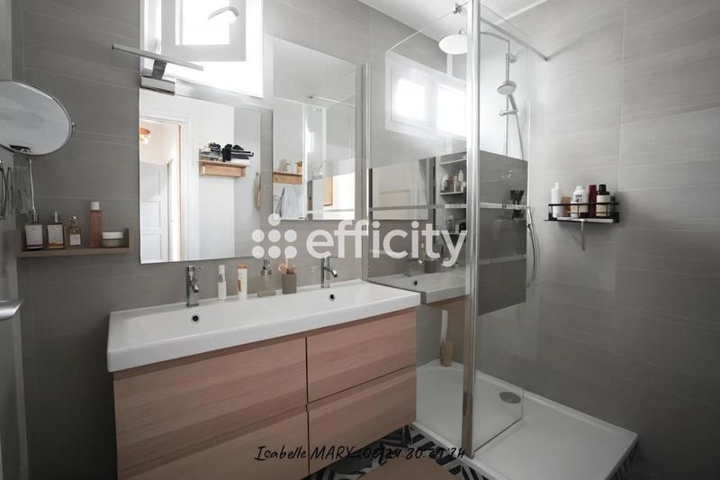 Maison - 136 m² - 5 pièces