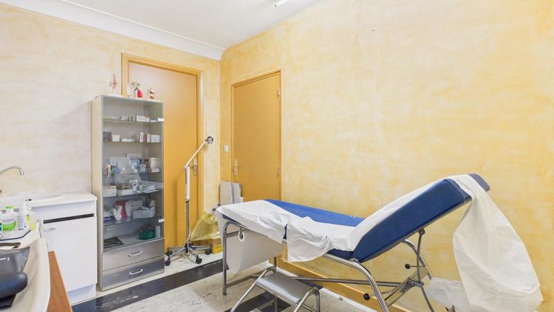 Local d'activité / Entrepôt - 105 m² - 7 pièces