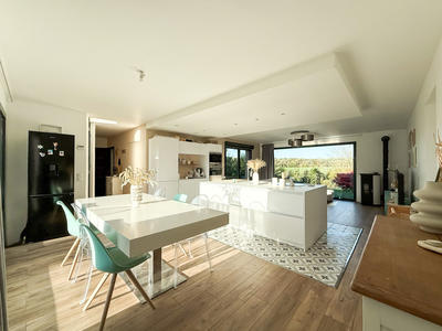 Maison - 120 m² - 5 pièces