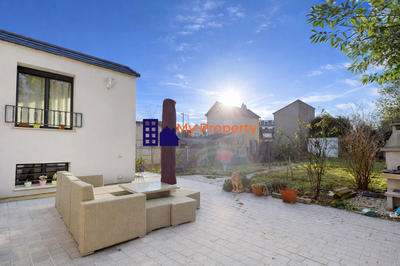 Maison - 137 m² - 7 pièces