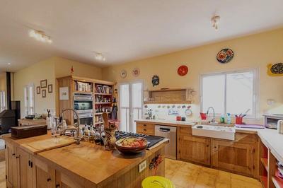 Maison contemporaine - 250 m² - 7 pièces