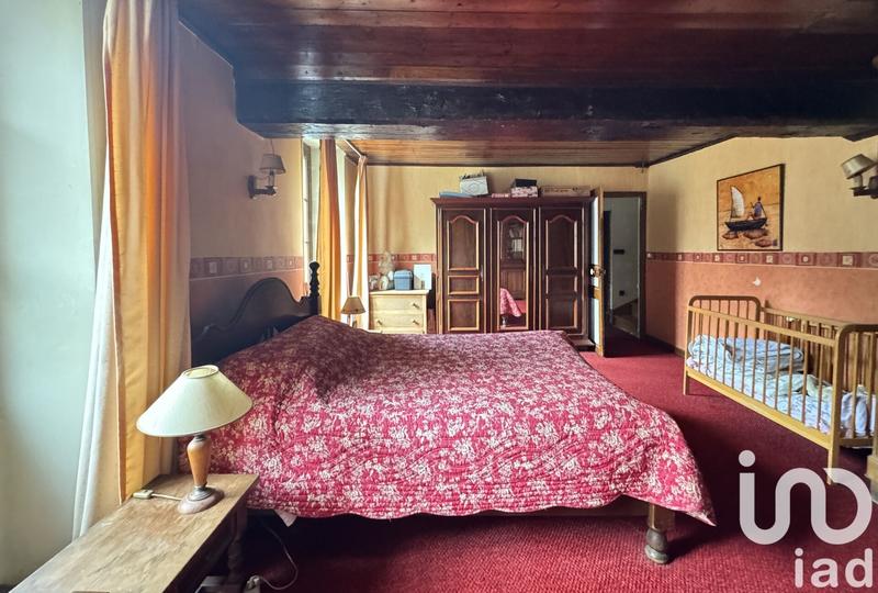 Maison - 600 m² - 15 pièces