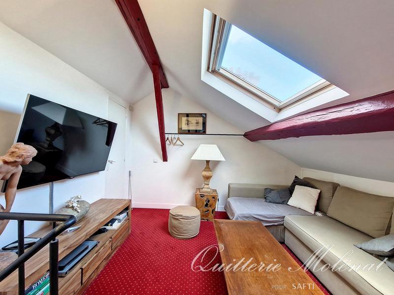 Appartement - 90 m² - 5 pièces