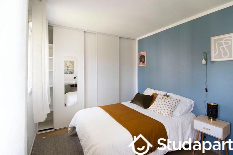 Chambre - 11 m² - 1 pièce