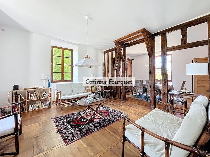 Maison - 267 m² - 8 pièces