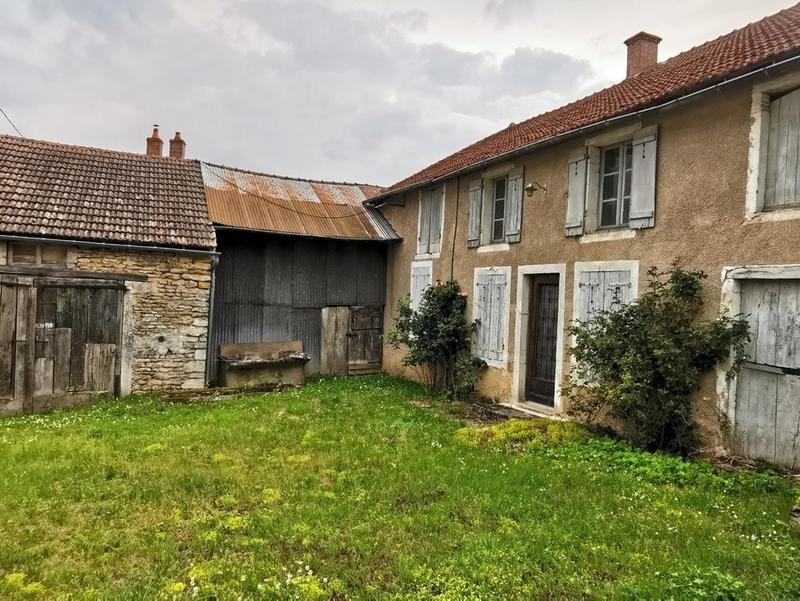 Maison - 300 m² - 4 pièces