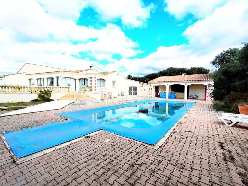 Villa - 255 m² - 9 pièces