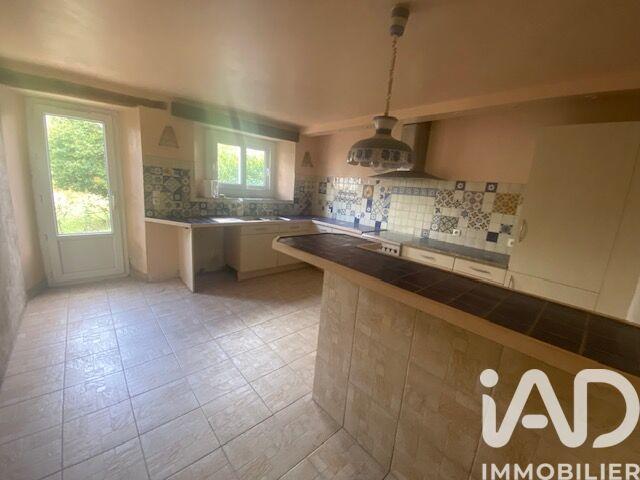 Maison - 225 m² - 6 pièces