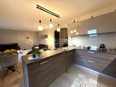 Appartement - 83 m² - 4 pièces