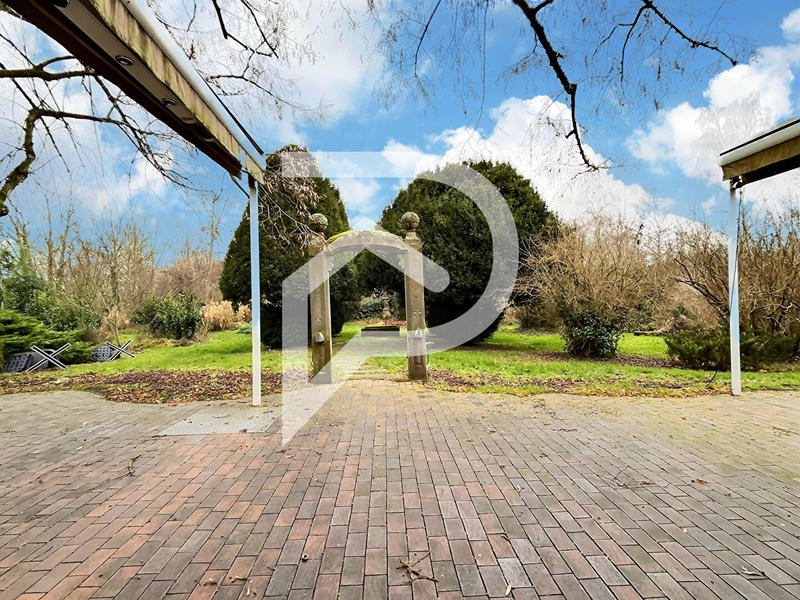 Local commercial - 764 m² - 19 pièces