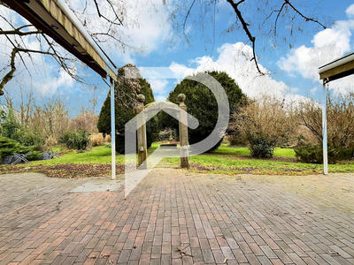 Local commercial - 764 m² - 19 pièces