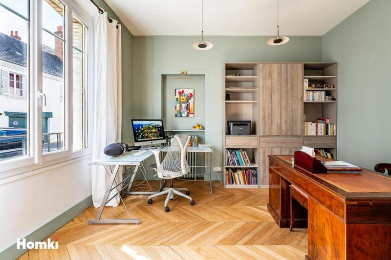 Maison - 252 m² - 11 pièces