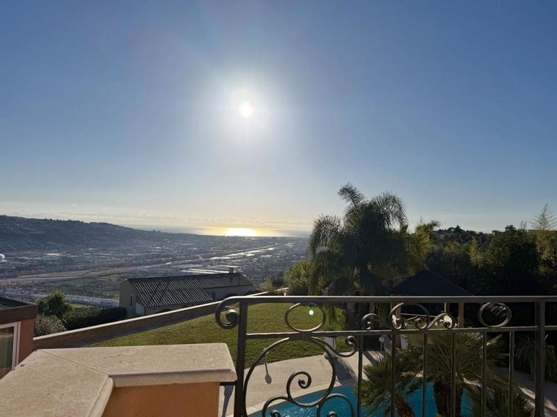 Villa - 160 m² - 5 pièces