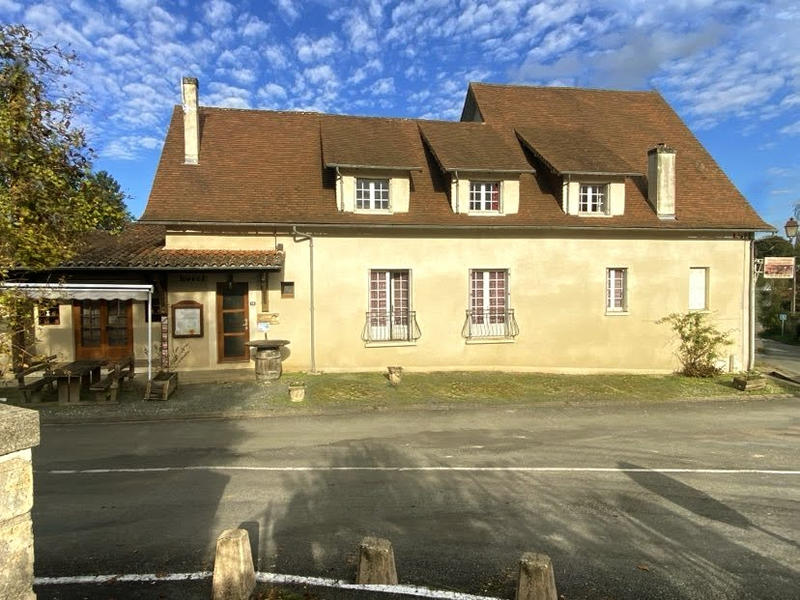 Maison - 650 m² - 20 pièces