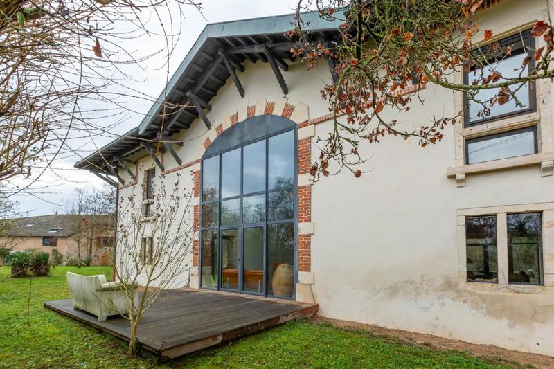 Maison - 247 m² - 6 pièces