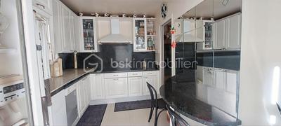 Maison - 116 m² - 6 pièces