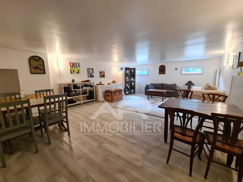 Maison - 177 m² - 6 pièces