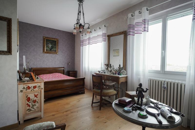 Maison - 246 m² - 9 pièces