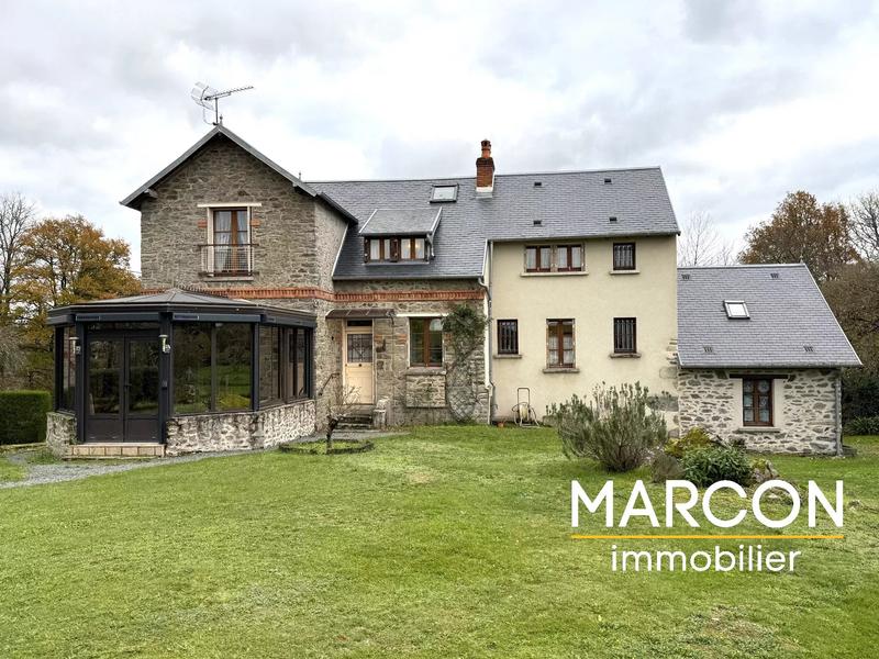 Maison - 138 m² - 9 pièces