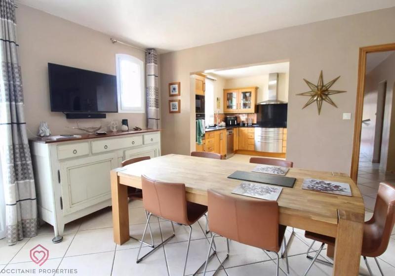 Maison - 229 m² - 9 pièces