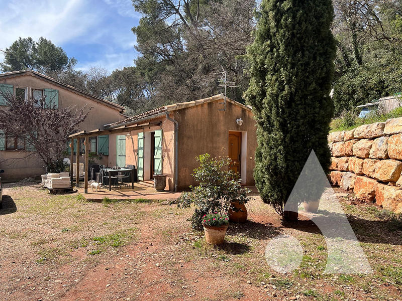 Maison - 290 m² - 10 pièces