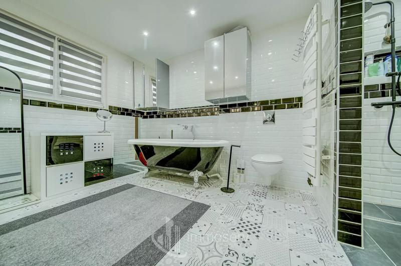 Maison - 138 m² - 6 pièces