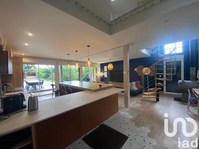 Maison - 183 m² - 8 pièces