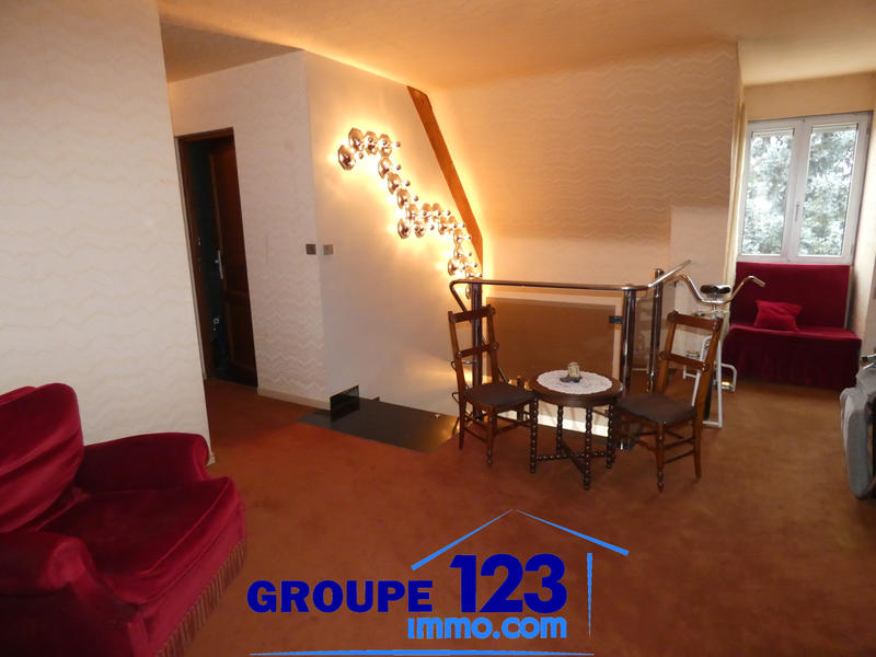 Maison - 435 m² - 9 pièces