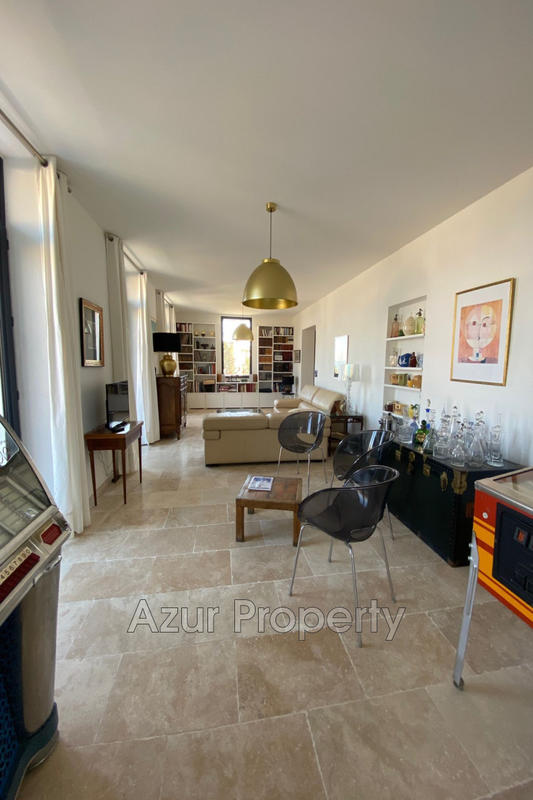 Maison de ville - 240 m² - 6 pièces