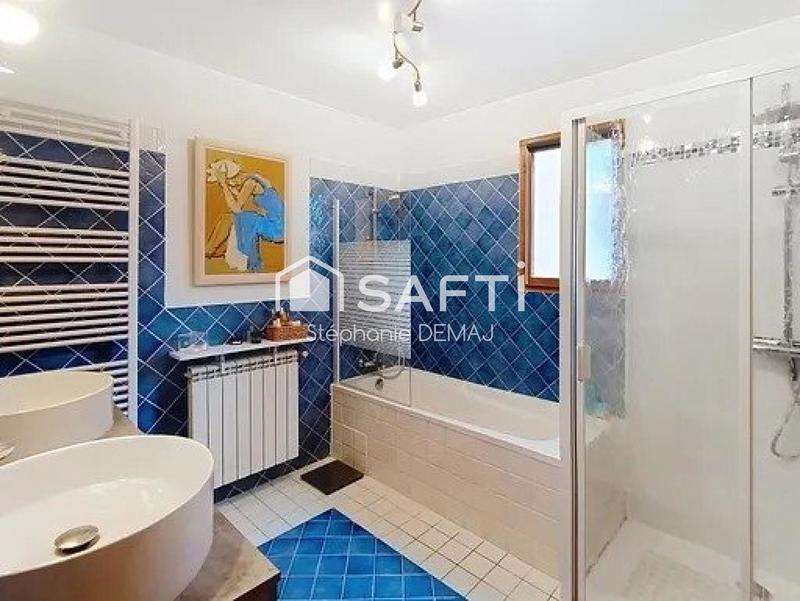 Maison - 146 m² - 6 pièces