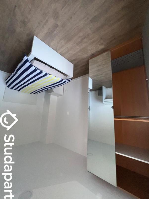 Chambre - 11 m² - 1 pièce