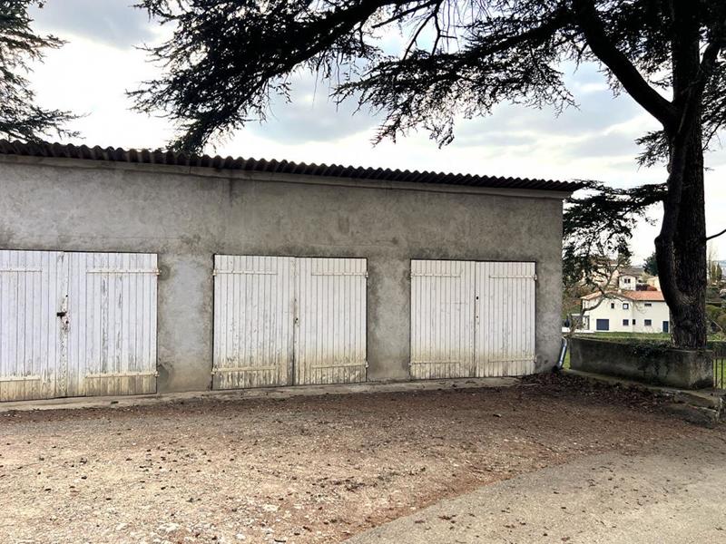 Appartement - 90 m² - 4 pièces