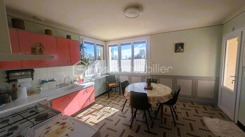 Maison traditionnelle - 90 m² - 7 pièces