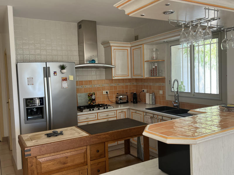 Maison - 200 m² - 6 pièces