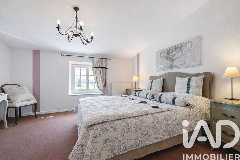 Maison - 350 m² - 12 pièces