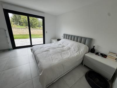 Maison - 230 m² - 8 pièces