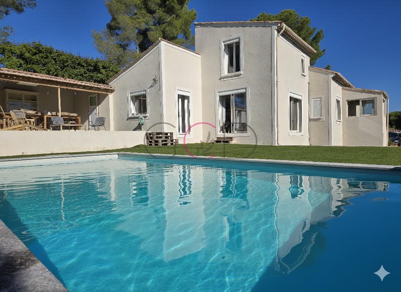 Villa - 183 m² - 6 pièces