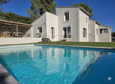 Villa - 183 m² - 6 pièces